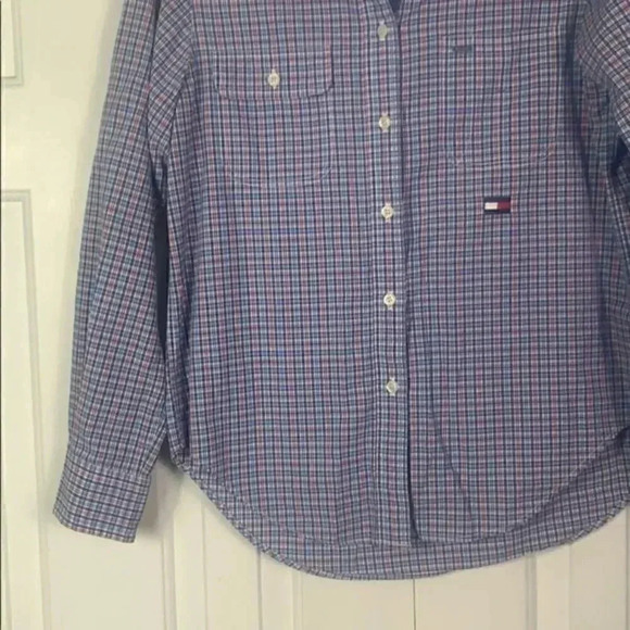 Tommy Hilfiger button down long sleeve shirt - Picture 3 of 5